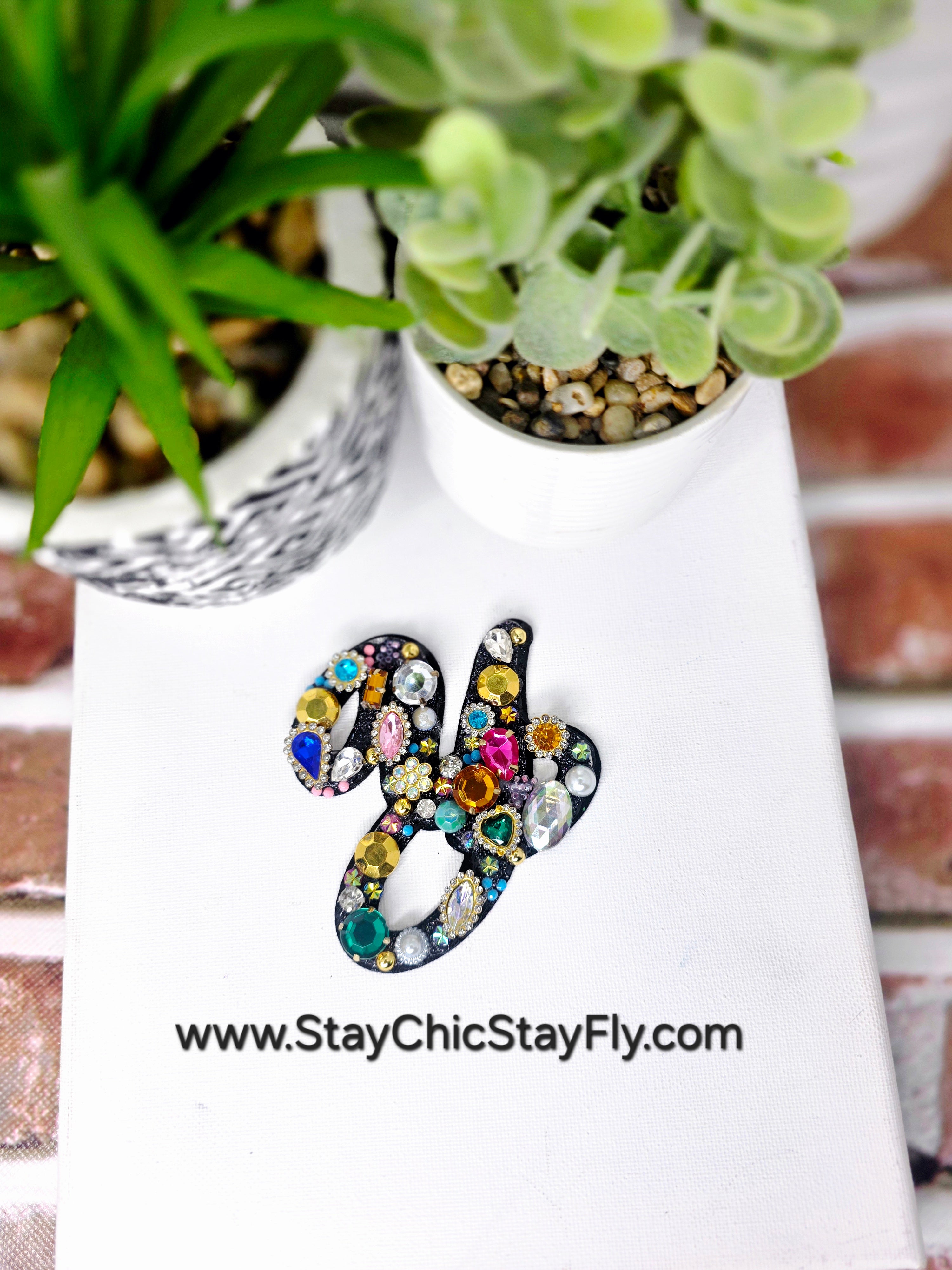 Chic Brooch Collection – Statement Pins That Elevate Everything (Copy)