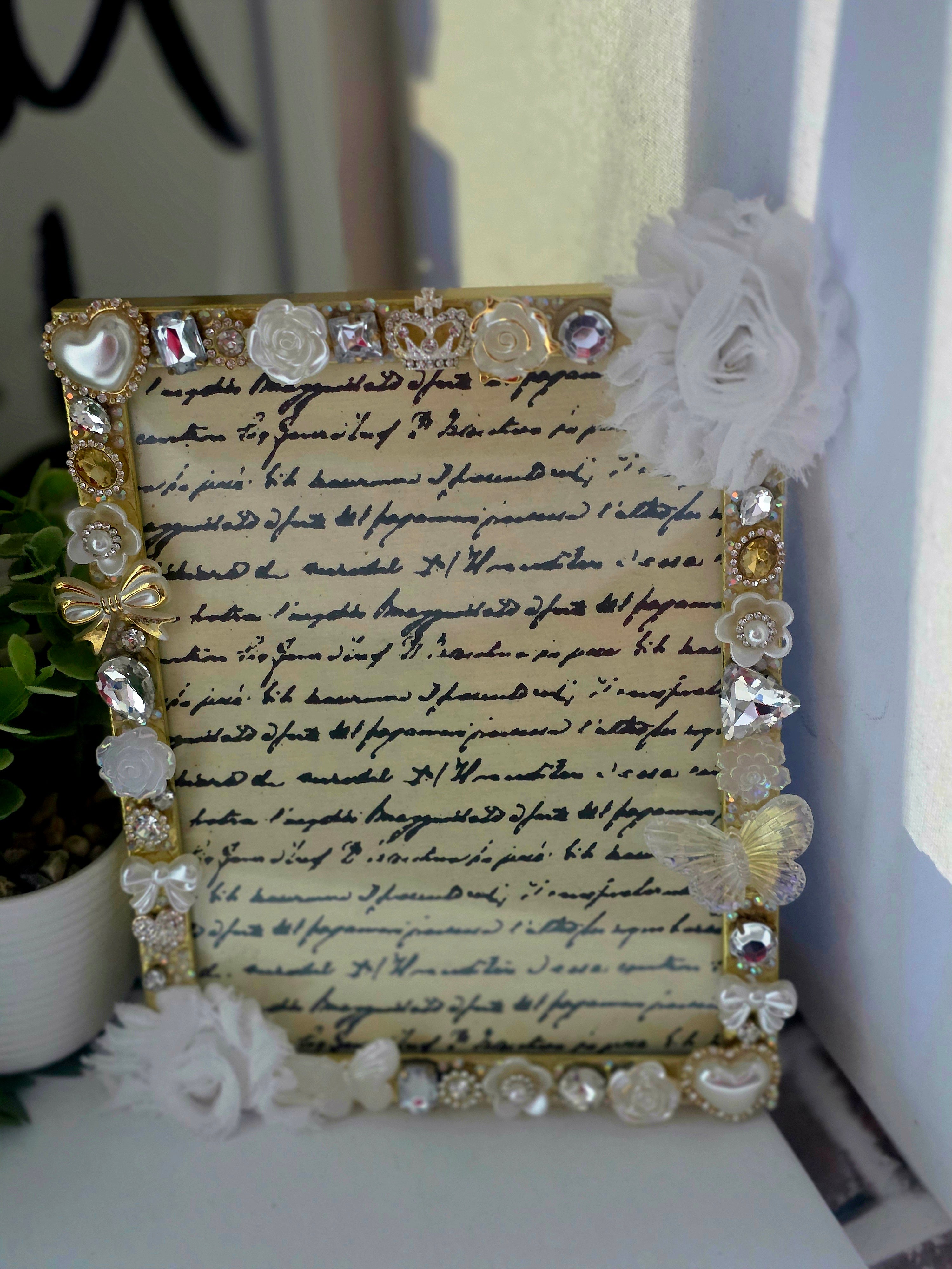 Elegant Vintage Inspired Rhinestone Photo Frame – Glam Desk Accessory – Feminine Vanity Decor – Chic Gift Idea