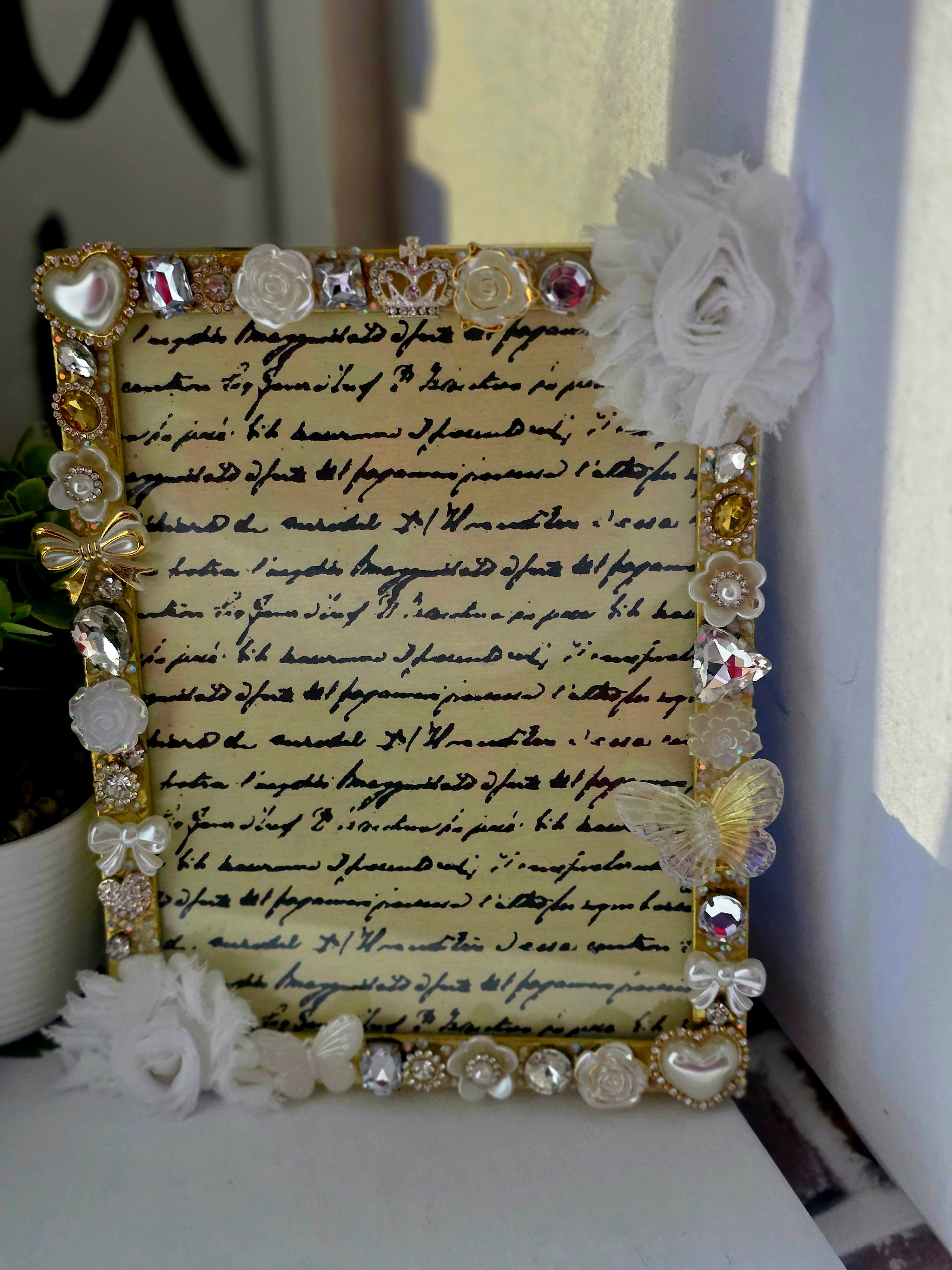 Elegant Vintage Inspired Rhinestone Photo Frame – Glam Desk Accessory – Feminine Vanity Decor – Chic Gift Idea